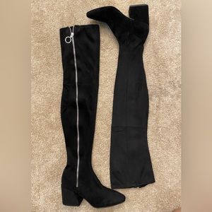 DOLCE VITA SUEDE KNEE HIGH BOOTS

SIZE 5.5 - 6
